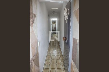 Casa para alugar com 160m², 3 quartos e 5 vagasCorredor