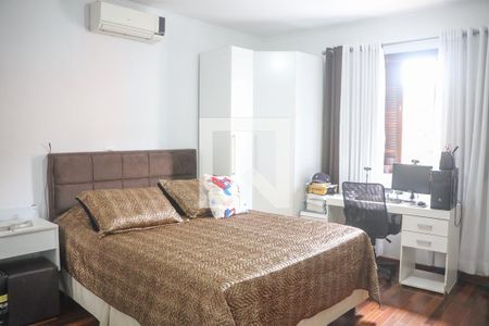 Casa para alugar com 160m², 3 quartos e 5 vagasSuíte