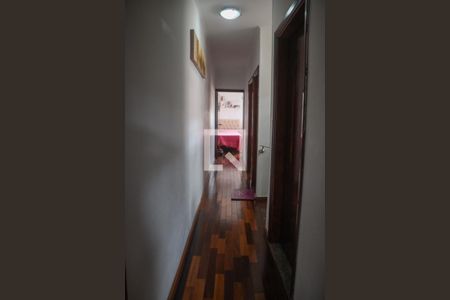 Casa para alugar com 160m², 3 quartos e 5 vagasCorredor