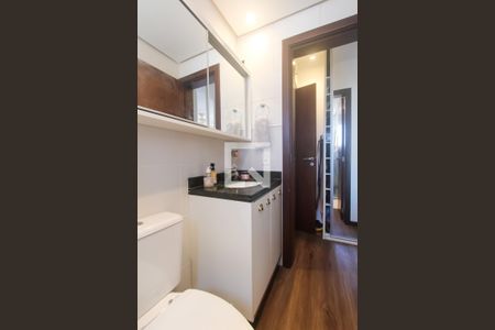 Banheiro suite de apartamento para alugar com 1 quarto, 45m² em Auxiliadora, Porto Alegre
