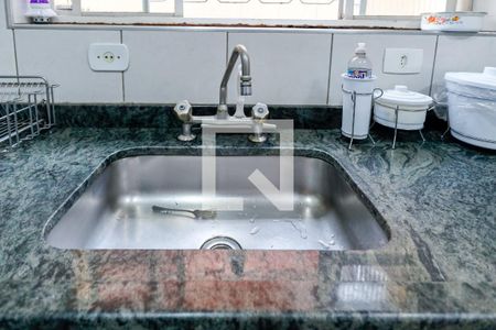 Casa à venda com 139m², 4 quartos e 2 vagas Casa à venda com 139m², 4 quartos e 2 vagasCozinha