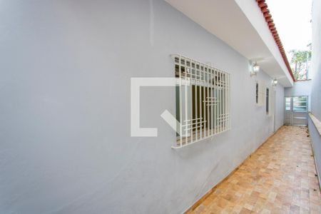 Casa à venda com 125m², 2 quartos e 2 vagasCorredor - Externo