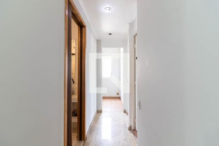 Apartamento à venda com 64m², 3 quartos e 1 vaga Apartamento à venda com 64m², 3 quartos e 1 vagaCorredor dos Quartos