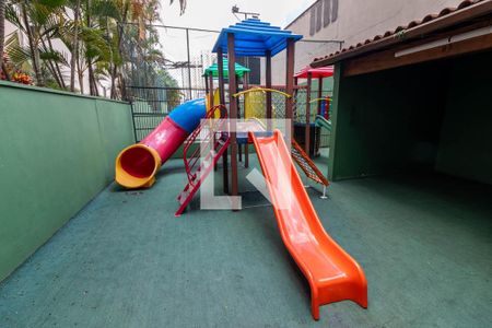 Apartamento à venda com 64m², 3 quartos e 1 vaga Apartamento à venda com 64m², 3 quartos e 1 vagaÁrea comum - Playground