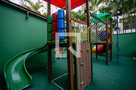 Apartamento à venda com 64m², 3 quartos e 1 vaga Apartamento à venda com 64m², 3 quartos e 1 vagaÁrea Comum - Playground