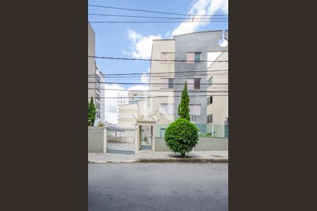 Apartamento para alugar com 72m², 2 quartos e 1 vagaFachada