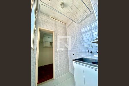 Apartamento à venda com 56m², 1 quarto e 1 vaga Apartamento à venda com 56m², 1 quarto e 1 vagaÁrea de Serviço