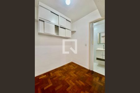 Apartamento à venda com 56m², 1 quarto e 1 vaga Apartamento à venda com 56m², 1 quarto e 1 vagaQuarto de Serviço