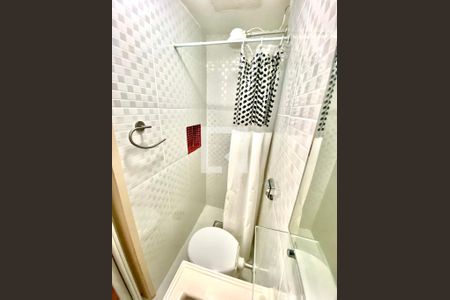 Apartamento à venda com 56m², 1 quarto e 1 vaga Apartamento à venda com 56m², 1 quarto e 1 vagaBanheiro de Serviço