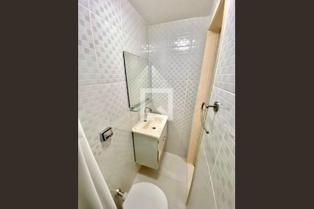 Apartamento à venda com 56m², 1 quarto e 1 vaga Apartamento à venda com 56m², 1 quarto e 1 vagaBanheiro de Serviço