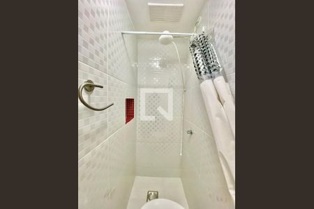 Apartamento à venda com 56m², 1 quarto e 1 vaga Apartamento à venda com 56m², 1 quarto e 1 vagaBanheiro de Serviço