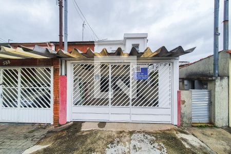Casa à venda com 97m², 3 quartos e 1 vagaFachada