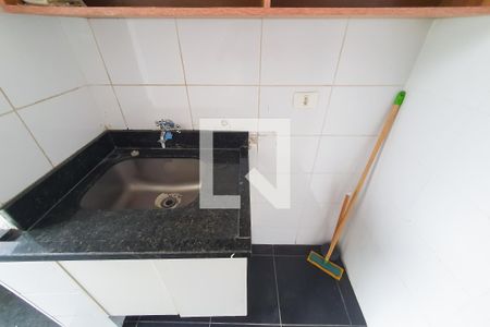 Casa à venda com 97m², 3 quartos e 1 vagaÁrea de Serviço