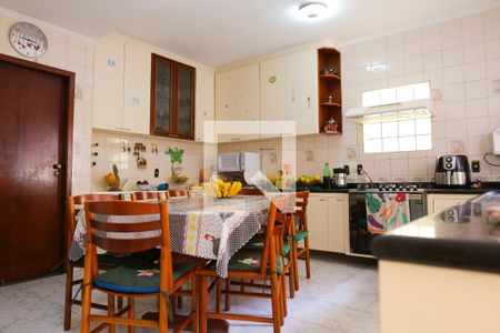 Casa à venda com 850m², 7 quartos e 8 vagascozinha