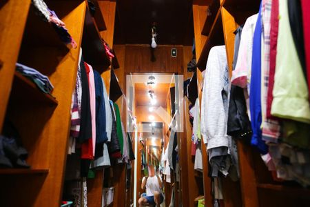 Casa à venda com 850m², 7 quartos e 8 vagasCloset da Suite 1