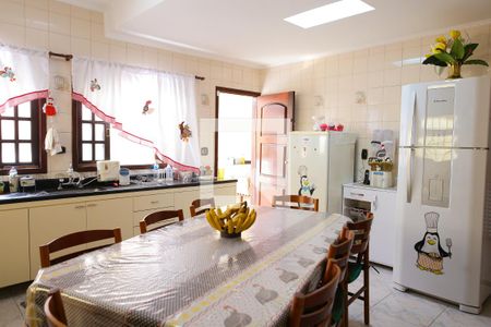 Casa à venda com 850m², 7 quartos e 8 vagascozinha