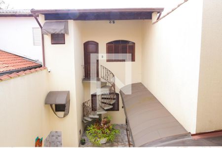 Casa à venda com 850m², 7 quartos e 8 vagasVista do Quarto 5