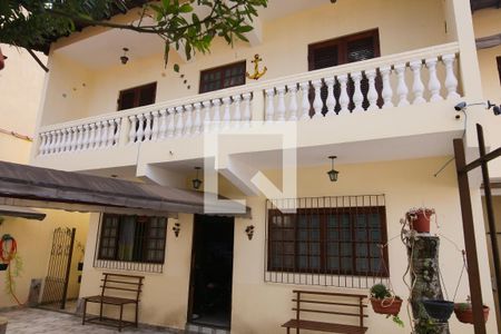 Casa à venda com 850m², 7 quartos e 8 vagasVista do Salao de Festas e Churrasquieira