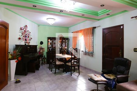 Sala de casa à venda com 7 quartos, 850m² em Santa Maria, Santo André