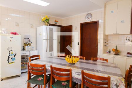 Casa à venda com 850m², 7 quartos e 8 vagascozinha