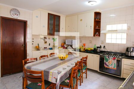 Casa à venda com 850m², 7 quartos e 8 vagascozinha