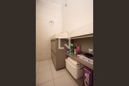 Casa para alugar com 200m², 4 quartos e 1 vaga Casa para alugar com 200m², 4 quartos e 1 vagaBanheiro