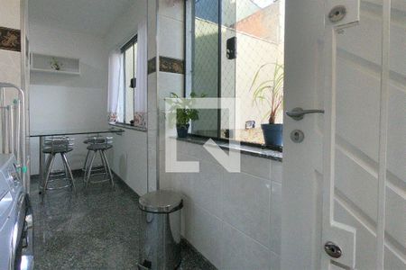 Casa à venda com 222m², 3 quartos e 4 vagasÁrea de Serviço