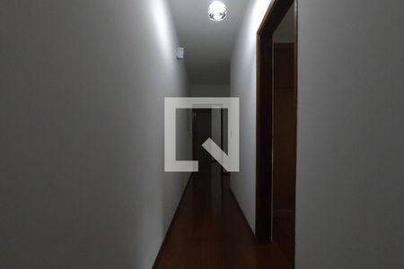 Casa à venda com 222m², 3 quartos e 4 vagasCorredor