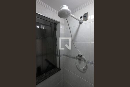 Casa à venda com 222m², 3 quartos e 4 vagasBanheiro da Área da churrasqueira e piscina