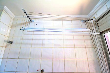 Apartamento para alugar com 85m², 3 quartos e 1 vagaÁrea de Serviço - Varal de teto