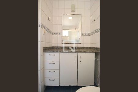 Apartamento para alugar com 85m², 3 quartos e 1 vagaBanheiro da Suíte - Armário e espelho