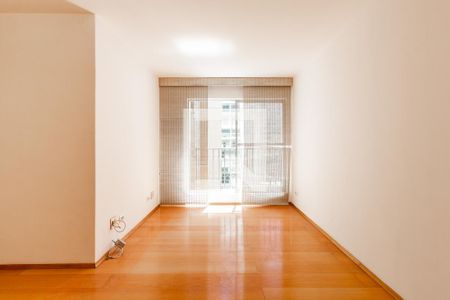 Sala de apartamento para alugar com 3 quartos, 82m² em Vila Olímpia, São Paulo