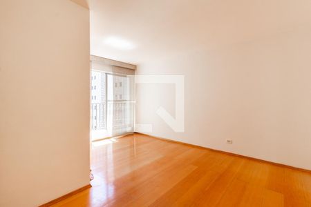 Sala de apartamento para alugar com 3 quartos, 82m² em Vila Olímpia, São Paulo