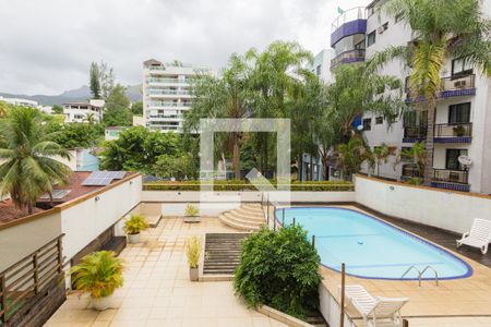 Apartamento à venda com 227m², 4 quartos e 3 vagas Apartamento à venda com 227m², 4 quartos e 3 vagasVista