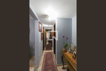 Apartamento à venda com 227m², 4 quartos e 3 vagas Apartamento à venda com 227m², 4 quartos e 3 vagasCorredor