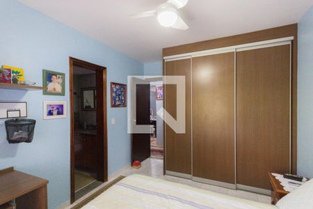 Apartamento à venda com 227m², 4 quartos e 3 vagas Apartamento à venda com 227m², 4 quartos e 3 vagasSuíte 3