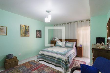 Apartamento à venda com 227m², 4 quartos e 3 vagas Apartamento à venda com 227m², 4 quartos e 3 vagasSuíte 2