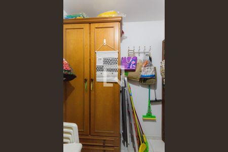 Apartamento à venda com 227m², 4 quartos e 3 vagas Apartamento à venda com 227m², 4 quartos e 3 vagasQuarto de Serviço