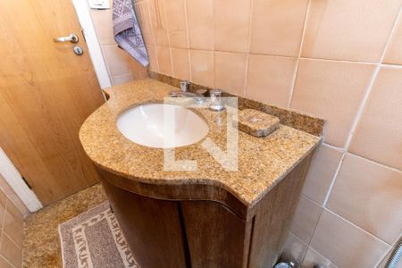 Casa à venda com 220m², 5 quartos e 4 vagasBanheiro da Suíte 