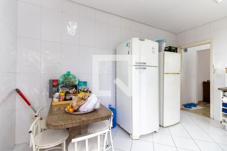 Casa à venda com 220m², 5 quartos e 4 vagasCozinha 