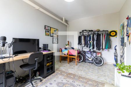 Casa à venda com 220m², 5 quartos e 4 vagasQuarto de Serviço 