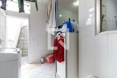 Casa à venda com 220m², 5 quartos e 4 vagasLavanderia 