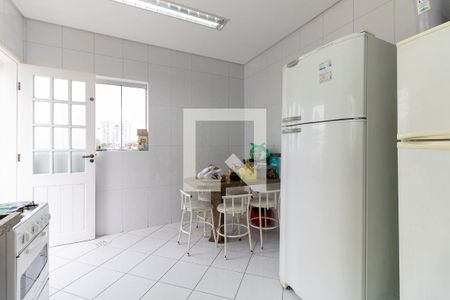 Casa à venda com 220m², 5 quartos e 4 vagasCozinha 