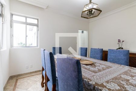 Casa à venda com 220m², 5 quartos e 4 vagasSala de Jantar 