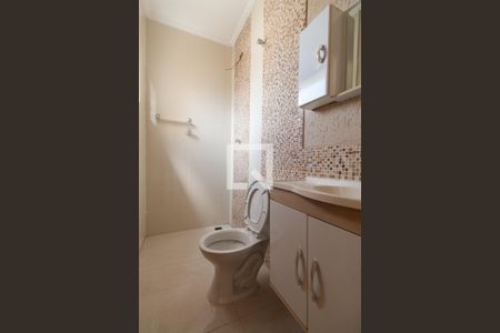 Casa de condomínio à venda com 65m², 2 quartos e 2 vagasBanheiro do quarto 2