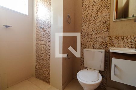 Casa de condomínio à venda com 65m², 2 quartos e 2 vagasBanheiro do quarto 1