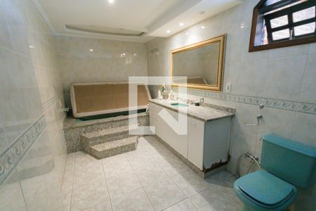 Casa de condomínio à venda com 500m², 8 quartos e 4 vagasBanheiro da Suíte 4