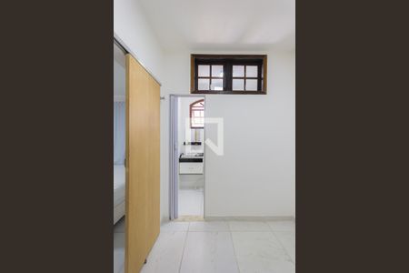 Casa de condomínio à venda com 500m², 8 quartos e 4 vagasCloset