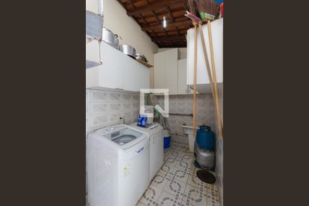 Casa de condomínio à venda com 500m², 8 quartos e 4 vagasÁrea de Serviço