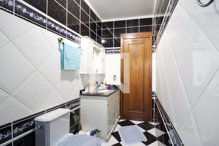 Casa à venda com 372m², 4 quartos e 2 vagasBanheiro